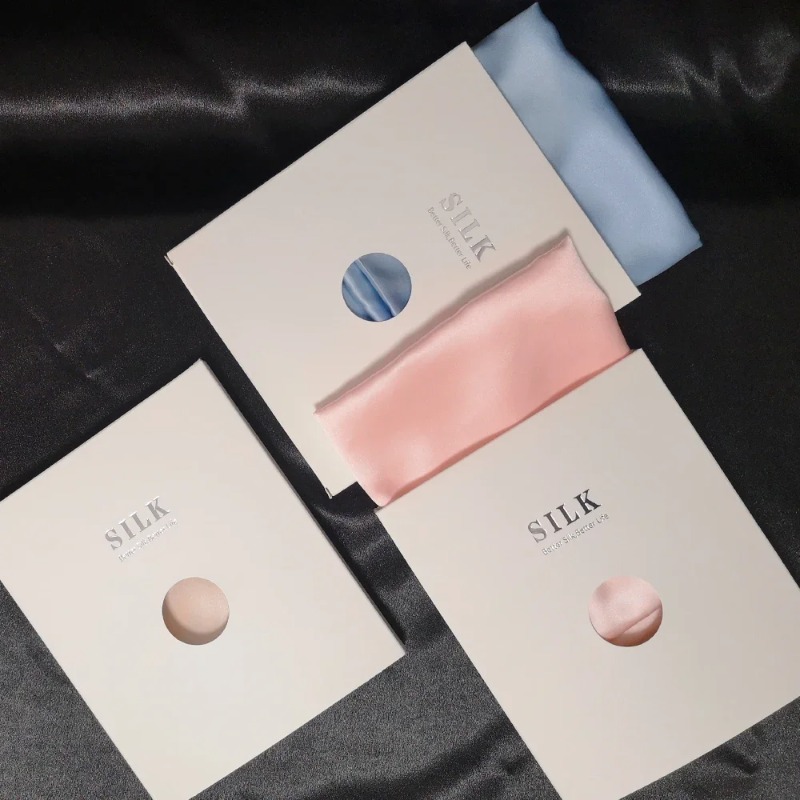 Luxury Skincare Gifts - 100% Mulberry Silk Pillowcase with Hidden